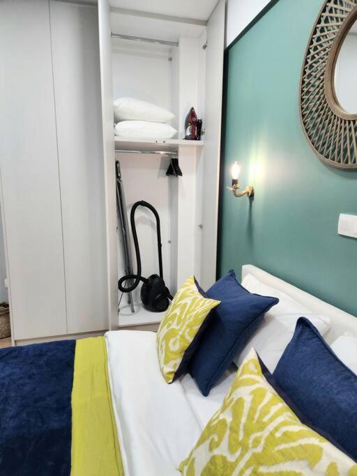 Victoria Suite Vipgreece Athens Exterior photo